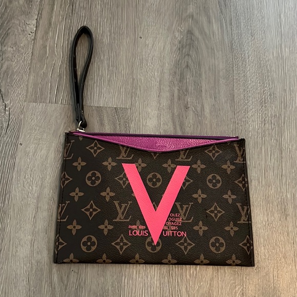 Louis Vuitton bag 🤎💖 - Picture 1 of 15